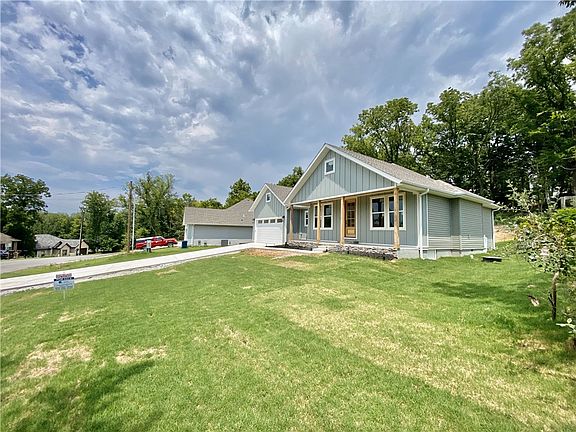 3rd image of 55 Overton Dr