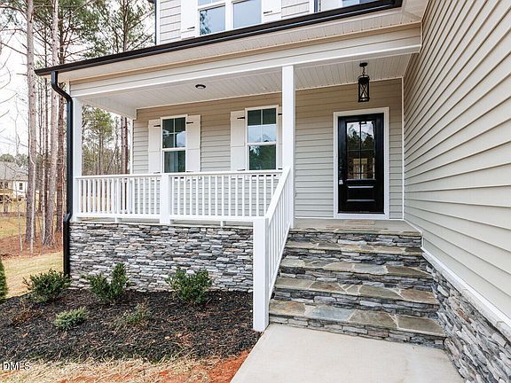 3rd image of 195 Purslane Dr
