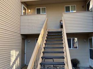 6306 SW Valley Cir, Beaverton, OR 97008