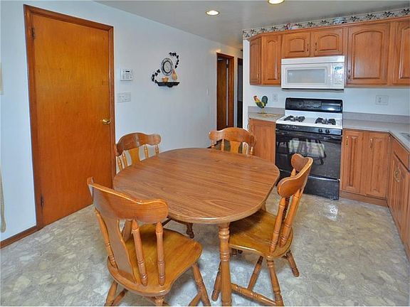 5th image of 125 Vetter Dr