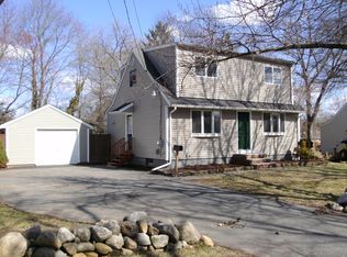 18 Leonard Dr, Waldwick, NJ 07463