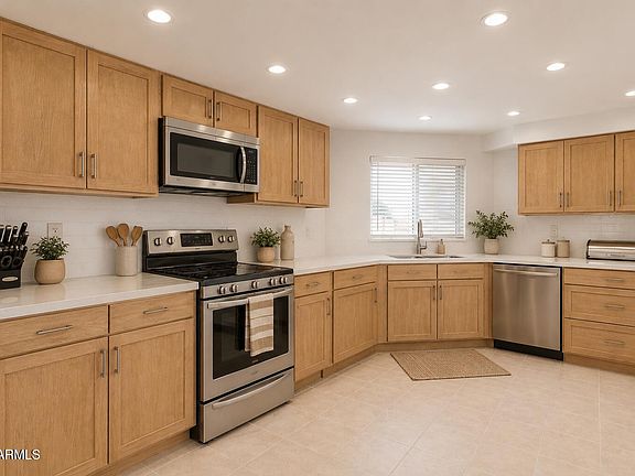 3rd image of 6735 E SUGARLOAF Street
