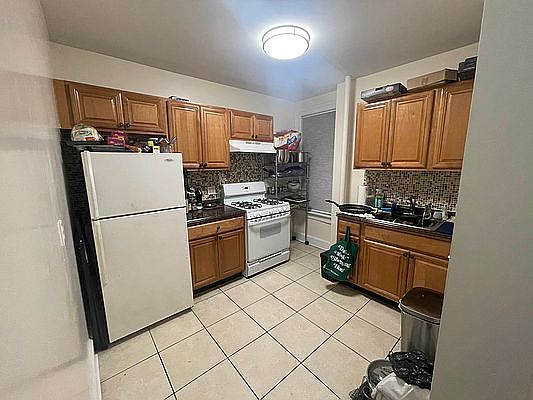 3rd image of 32-38 30th St #2D