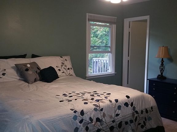 4th image of 501 Cranwell Cir