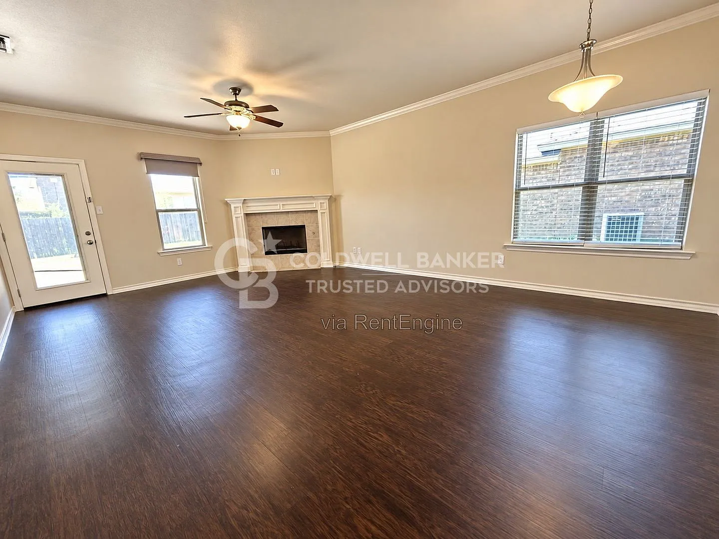 3 bed, 2.0 bath, 1834 sqft, $1,825 — Photo 4