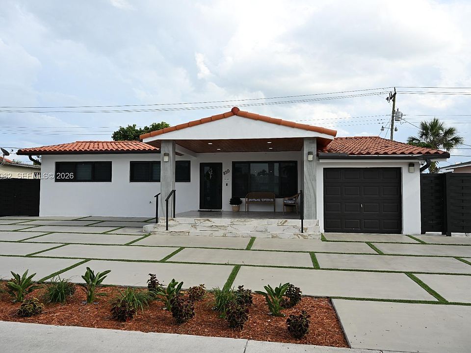 1st image of 850 W 51st Pl