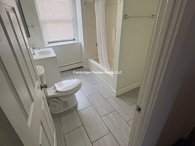 16 Flint St #2 — Photo 11