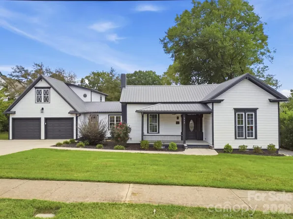 315 S Main St, Davidson, NC 28036