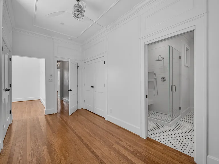 1211 Richmond Rd — Photo 17