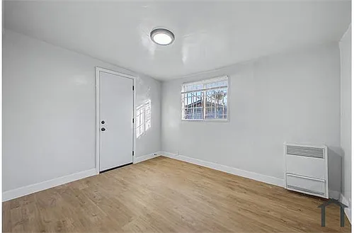 122 W 85th St Photo 1