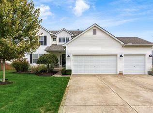 912 Lakeway Ct E, Westerville, OH 43081