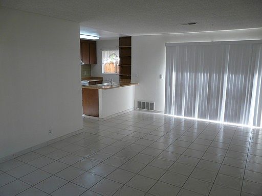 3rd image of 2926 Wycliffe Ct