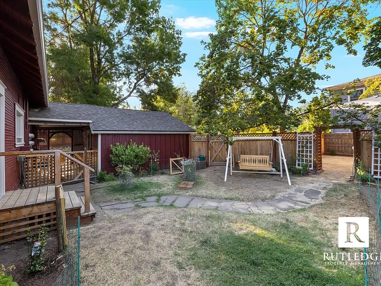 8 Willamette Ave — Photo 16