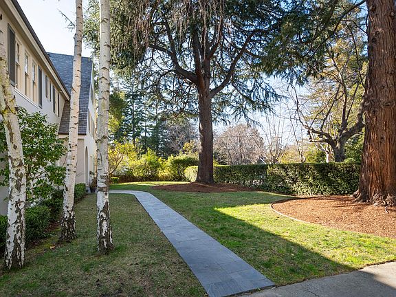 4th image of 151 Sycamore Ave