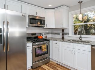 22 Merrill Dr, Agawam, MA 01001