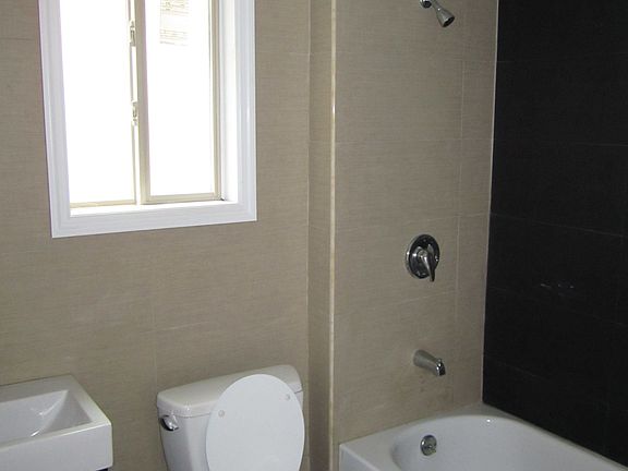 5th image of 1476 E 51st St