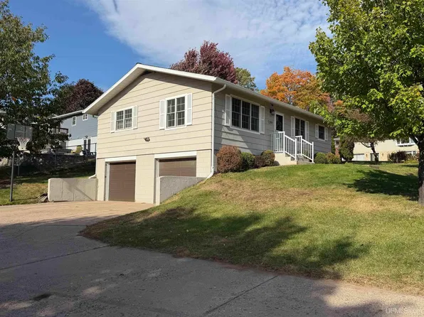 1400 Albion St, Marquette, MI 49855