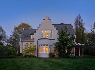 14 Leroy Ave, Newport, RI 02840