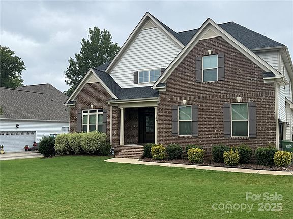 3rd image of 135 Coral Rutledge Dr #37
