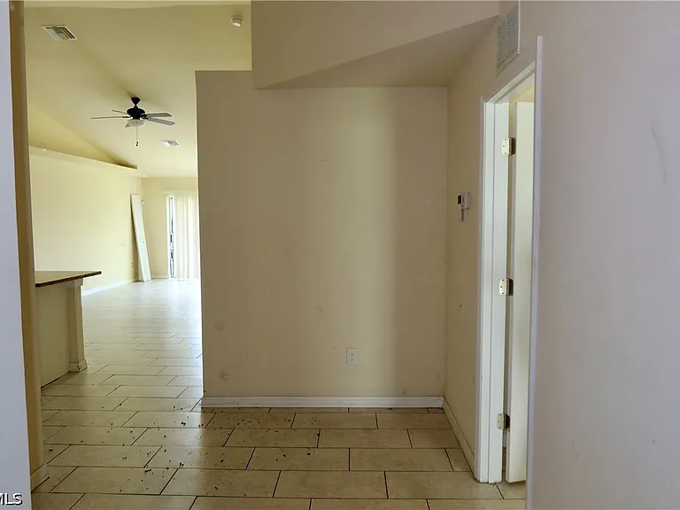 1109 Andalusia Blvd — Photo 6