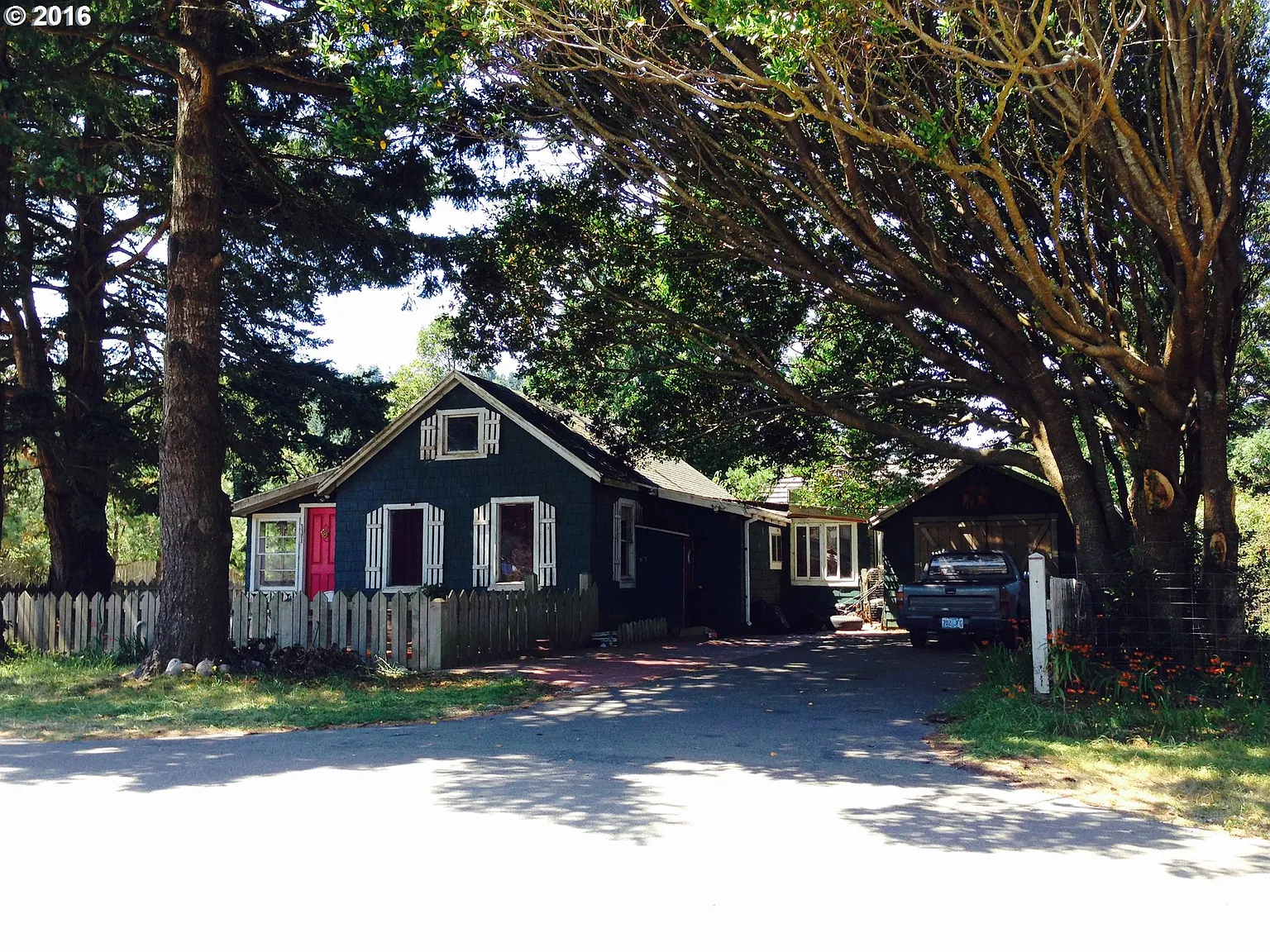 1108 Idaho St photo 1