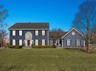 36707 N Old Woods Trl, Gurnee, IL 60031