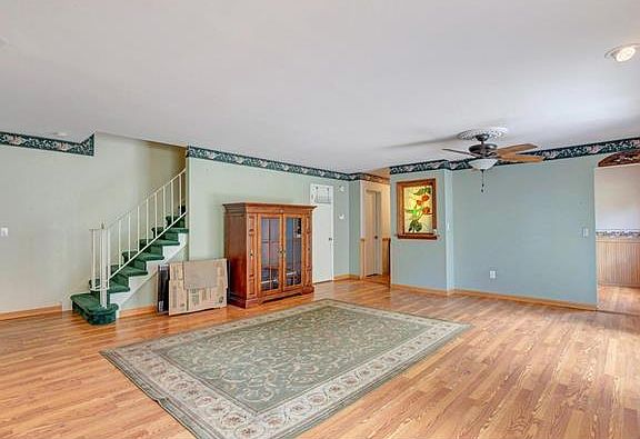 2nd image of 16 Sycamore Dr