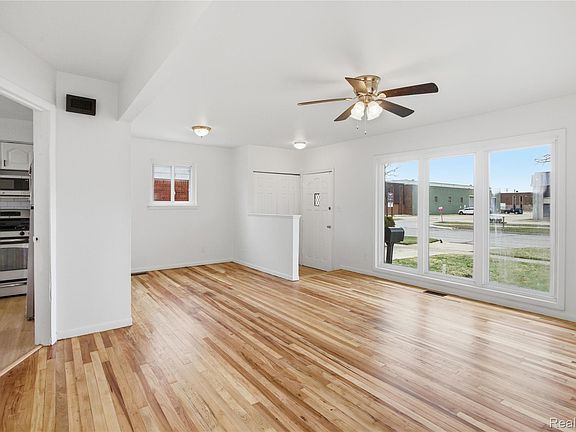 2nd image of 15225 Common Rd