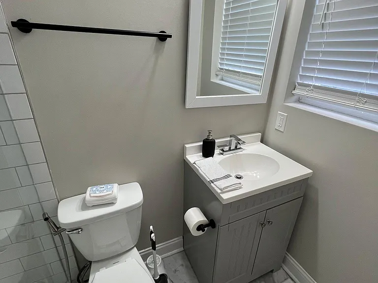 Bedroom 2 - Bathroom