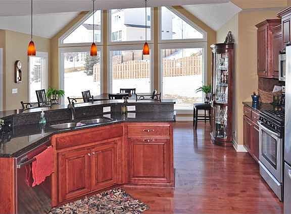 5th image of 4808 S 196th St