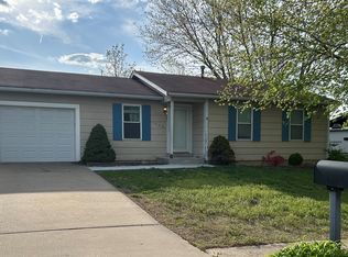 1929 Springhill Ct, O'Fallon, MO 63366
