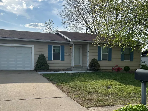 1929 Springhill Ct, O'Fallon, MO 63366