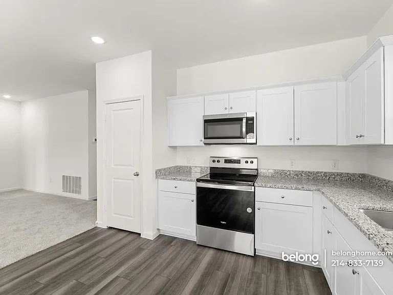 10308 Holycross Ln — Photo 10