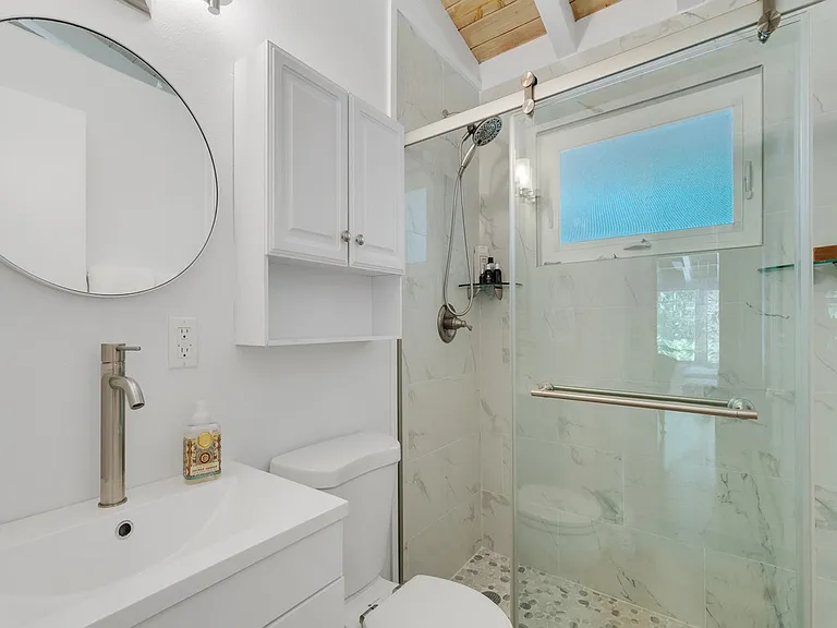 1930 W Shell Ln — Photo 18
