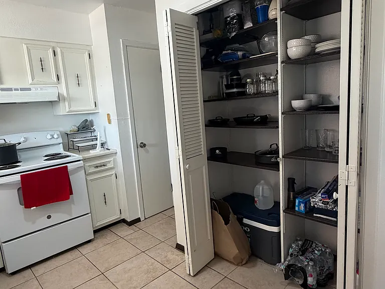 217 E Castellano Dr #A — Photo 7