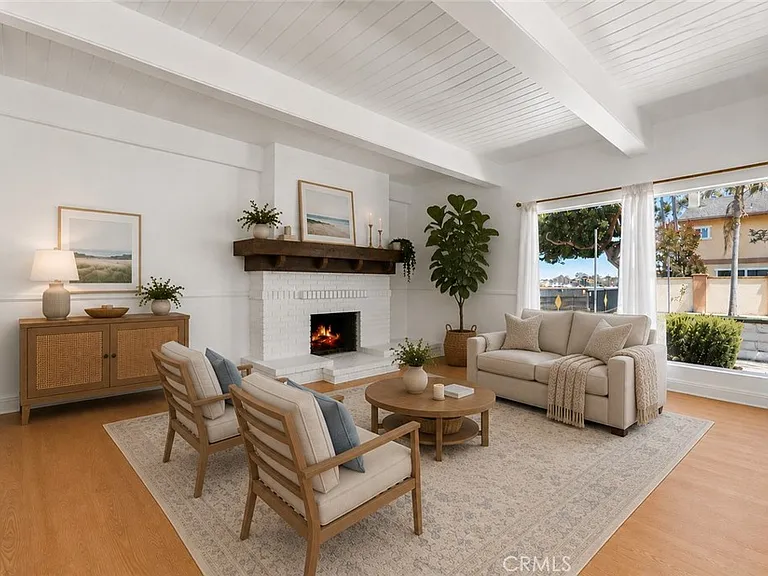 337 La Verne Ave — Photo 2