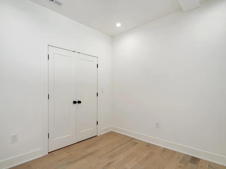 2109 S Iseminger St #3 — Photo 7
