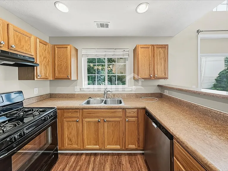 1244 W Oaks Way — Photo 4