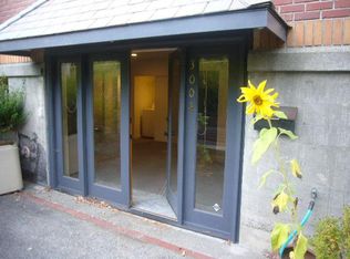 3004 S Washington St, Seattle, WA 98144