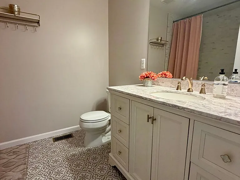 173 Providence Ln — Photo 27