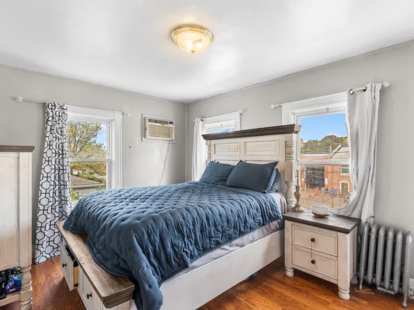 12-11 Brunswick Avenue image 10 of 17