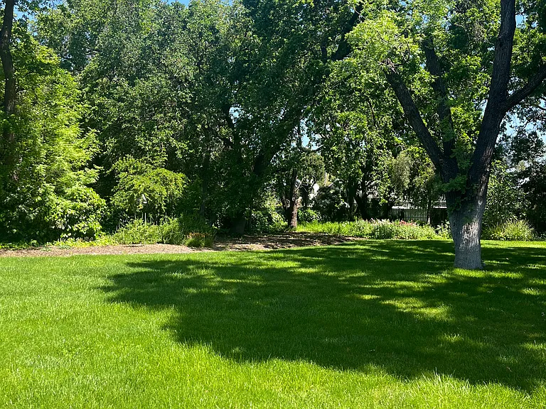 930 Lee Ln — Photo 4