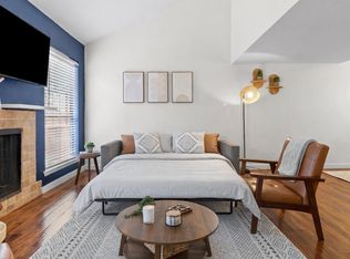 800 S 1st St #ID1422351P, Austin, TX 78704