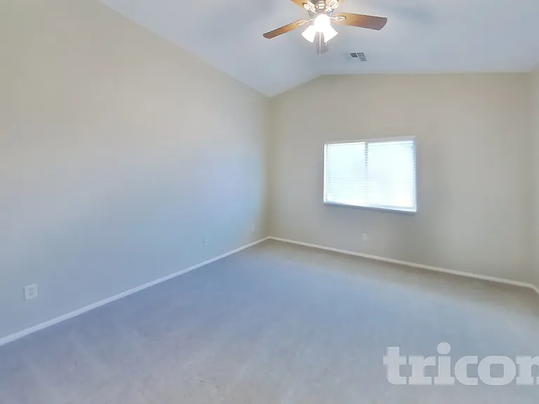 42065 W Sunland Dr — Photo 6