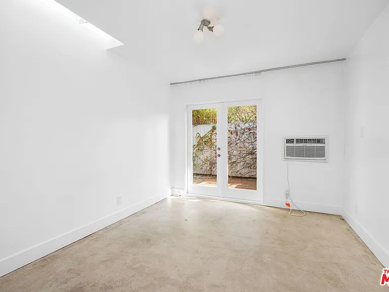 1819 Euclid St #B — Photo 9
