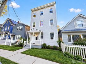 725 Parker St, Perth Amboy, NJ