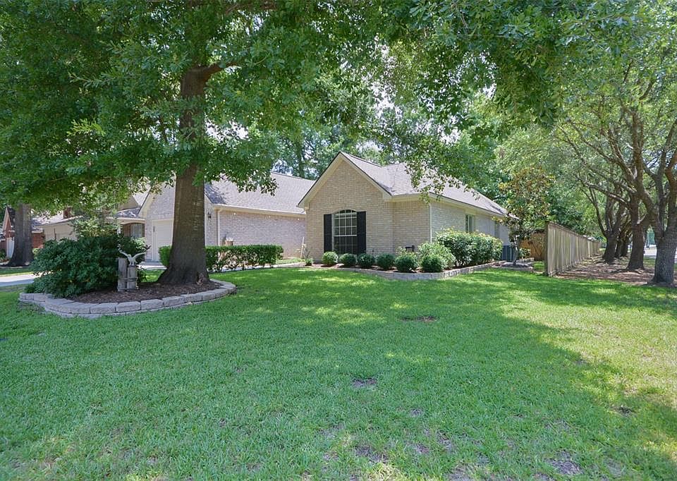 1st image of 2002 White Oaks Hills Ln