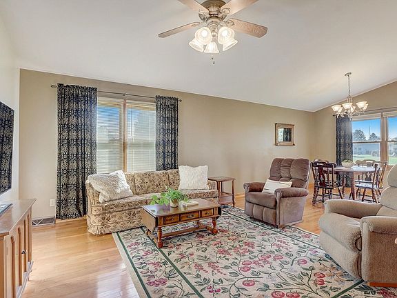 4th image of 1909 Edon Dr