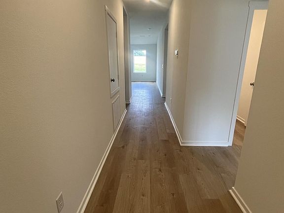 3rd image of 1620 Rambling Brook Dr