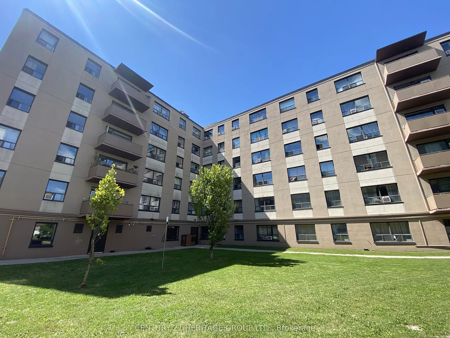 2 bed, $2,249 — Photo 2